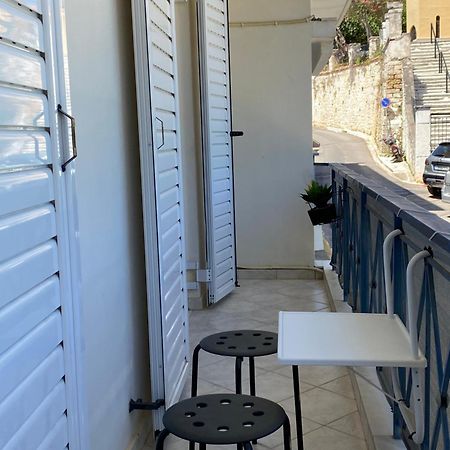 Irinis Apartment In Kalamata Ngoại thất bức ảnh