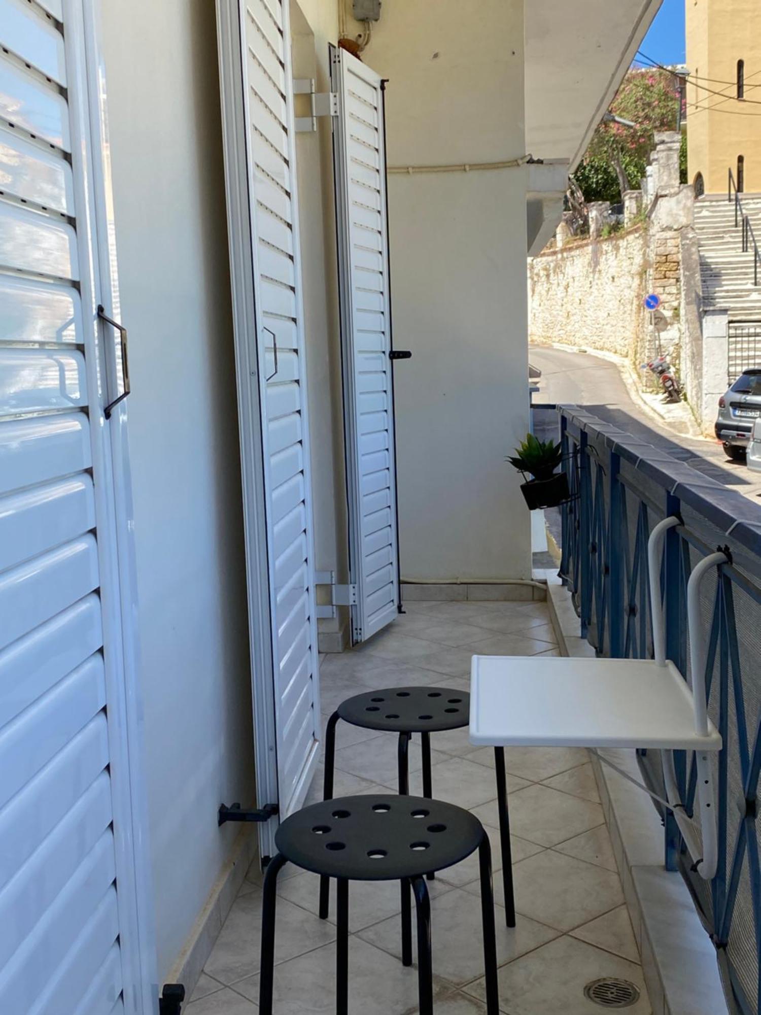 Irinis Apartment In Kalamata Ngoại thất bức ảnh